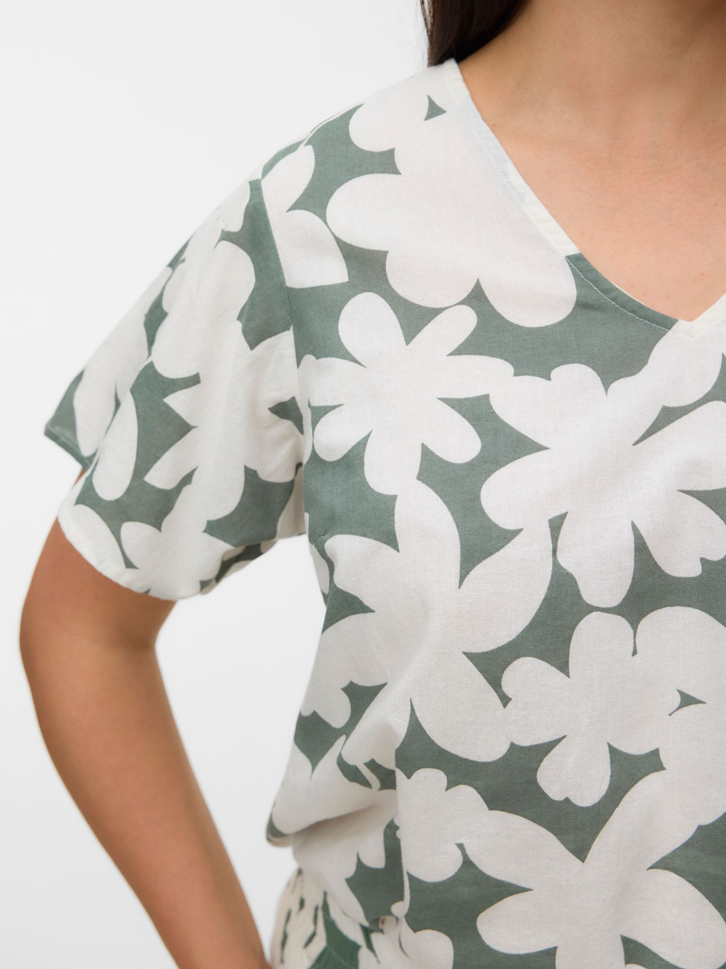 Vero Moda Curve Bluse 'VMCDicthe' i grøn