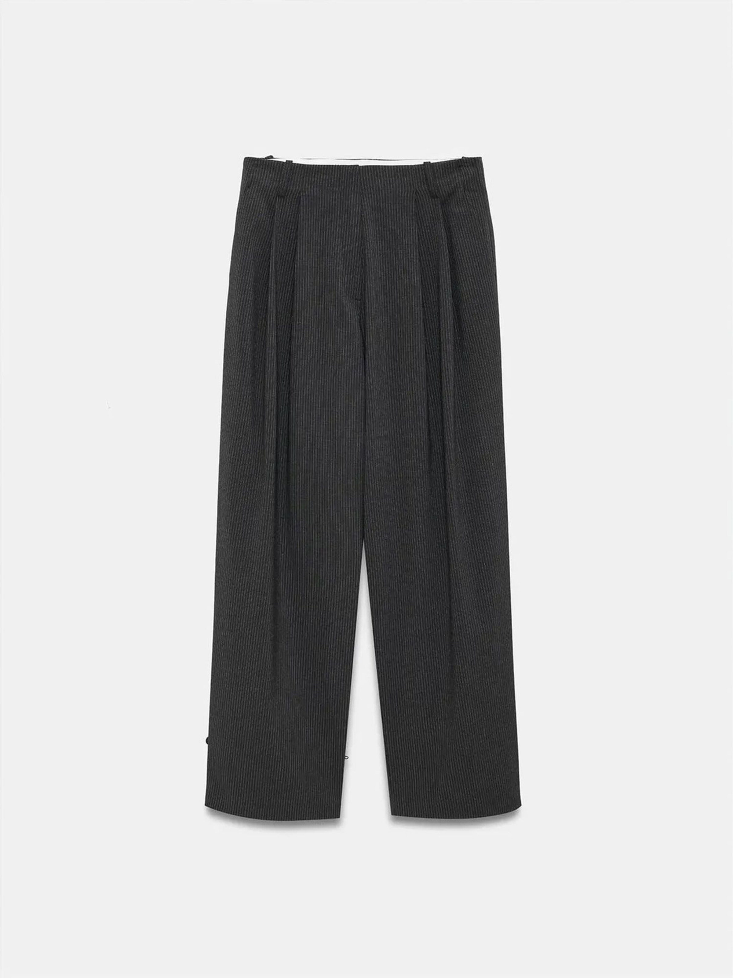 Dilvin Regular Pants in Black: front