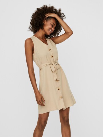 VERO MODA - Vestido camisero 'Viviana' en marrón: frente