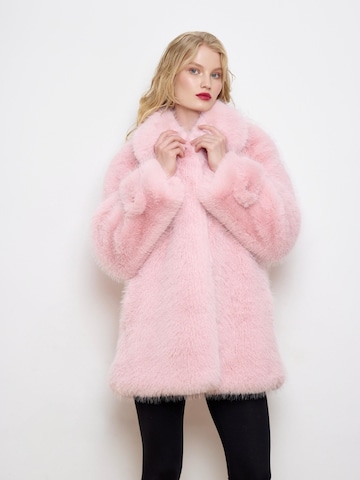 BASSIA Vinterfrakke 'Leonor' i pink: forside