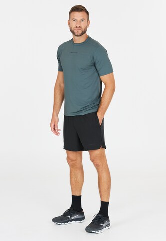 ENDURANCE Regular Shorts 'Dyne' in Schwarz