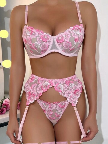 Balconette Seturi de lenjerie 'Livia' de la TrendyUp pe roz
