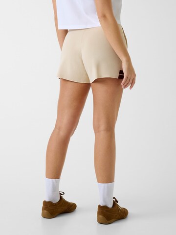 GUESS Loosefit Shorts in Beige