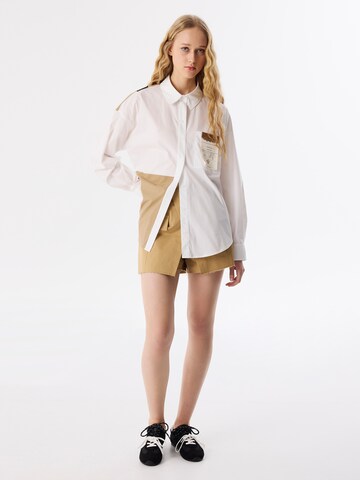 Twist Blouse in Beige