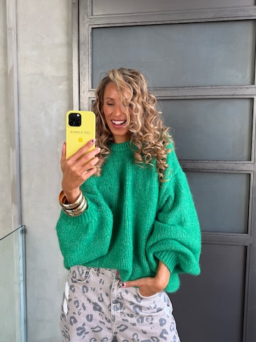 Kamila ŠiklŠiroki pulover - zelena boja