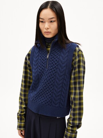 Pull-over ' OLAIAAS CABLE ' ARMEDANGELS en bleu : devant
