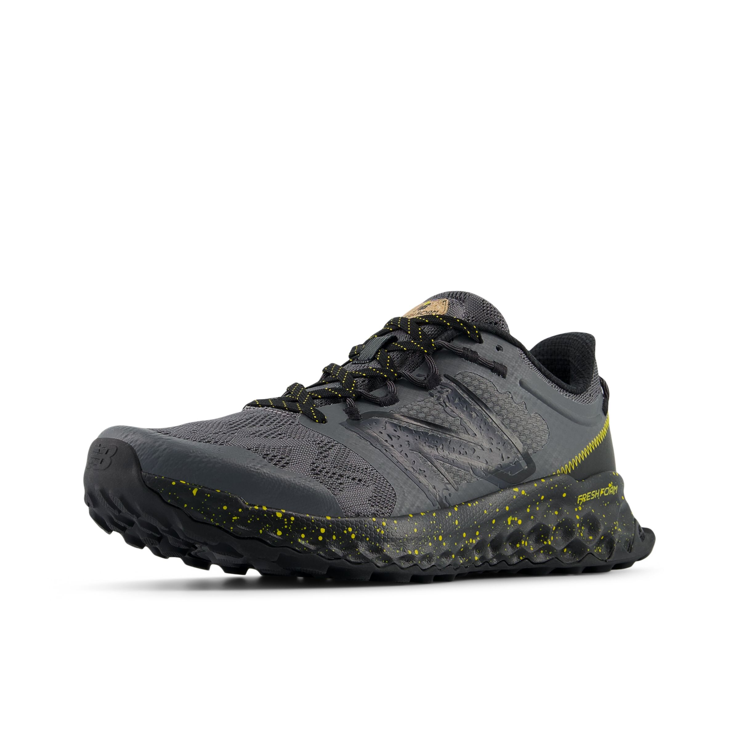 Chaussure de course 'Garoe' new balance en gris : devant
