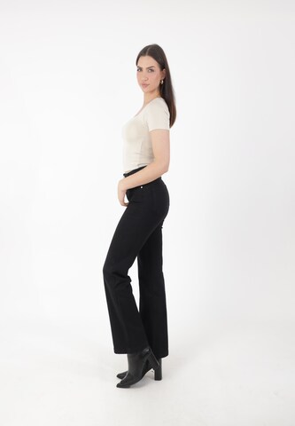 Elara Flared Jeans i sort