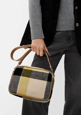 s.Oliver Shoulder Bag in Beige