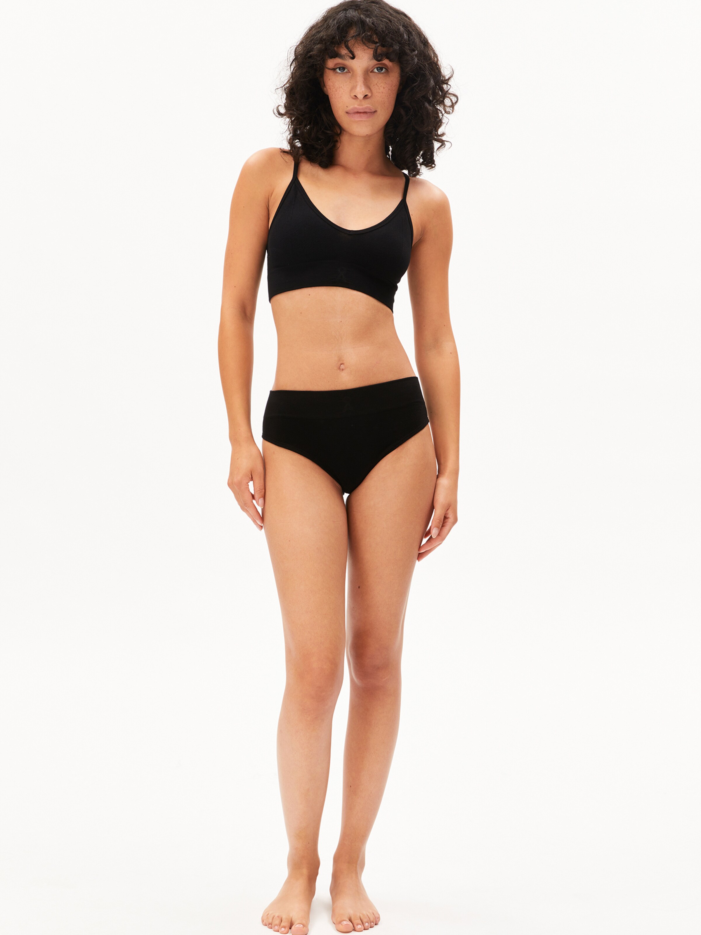 ARMEDANGELS Bustier BRALAA SEAMAALA in Schwarz: Vorderseite