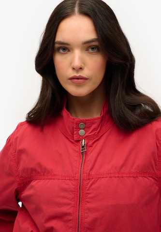 Veste mi-saison Superdry en rouge