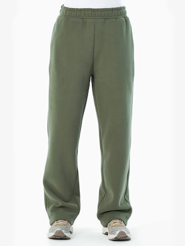 Organication Loose fit Pants in Green