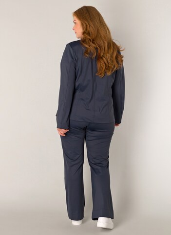 BASE LEVEL CURVY Blazer in Blau