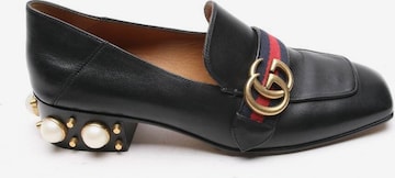 Gucci Flats & Loafers in 38 in Black: front