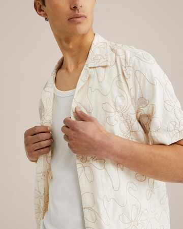 WE Fashion Comfort Fit Πουκάμισο σε λευκό