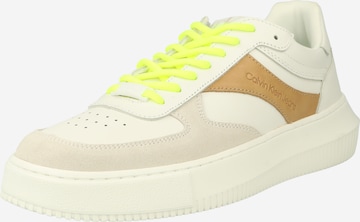 Sneaker low de la Calvin Klein Jeans pe alb: față