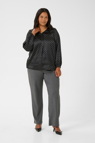 KAFFE CURVE Bluse 'KCLena' i sort