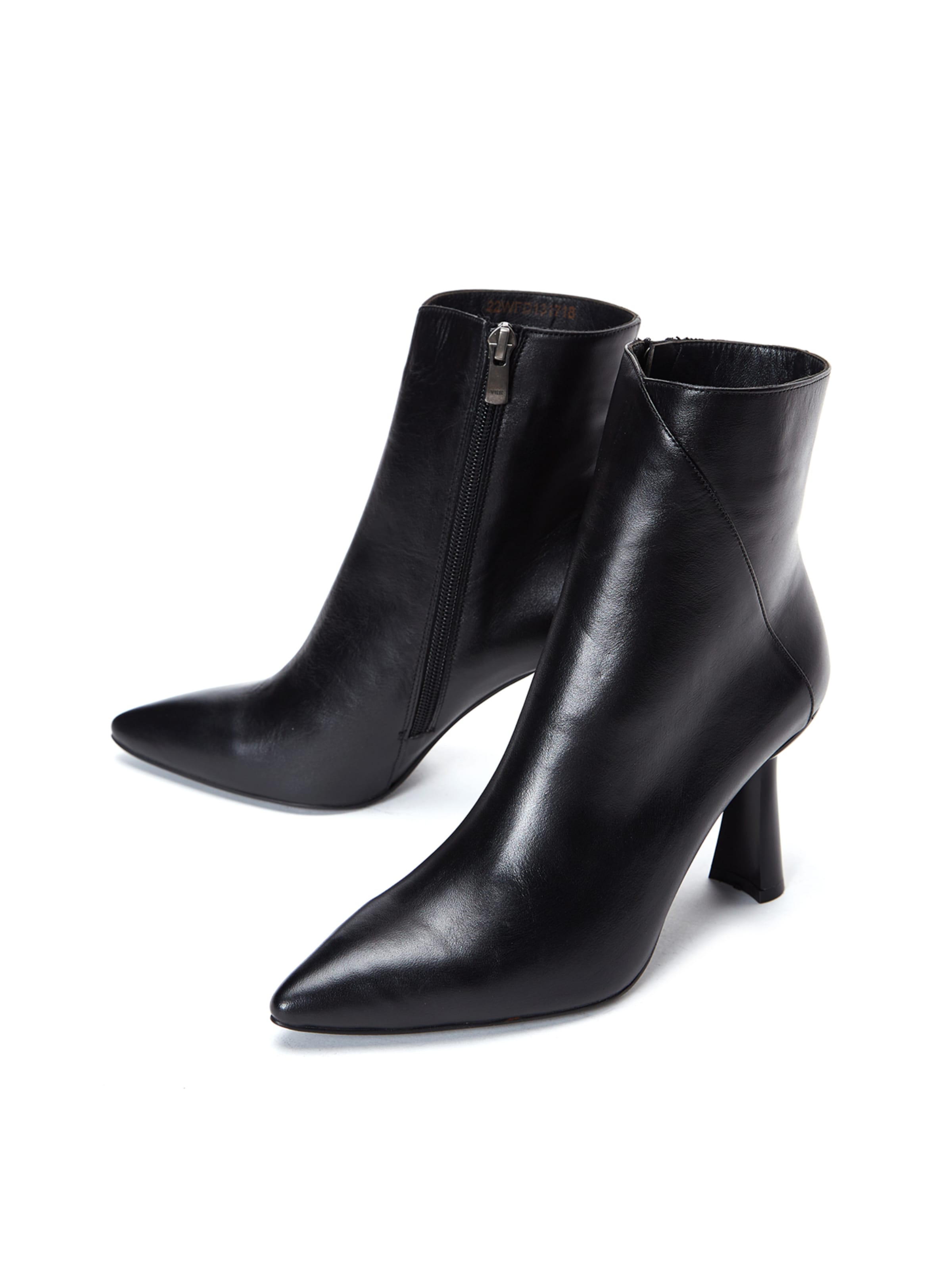 Derimod Booties in Black