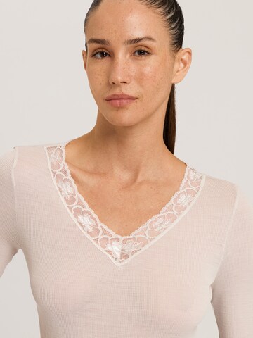 Hanro V-Shirt ' Woolen Lace ' in Pink