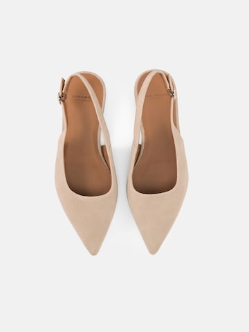 VAGABOND SHOEMAKERS Балетки 'Hermine' в Бежевый