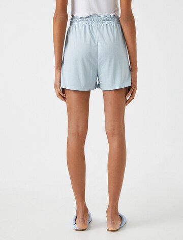 Koton Regular Shorts in Blau