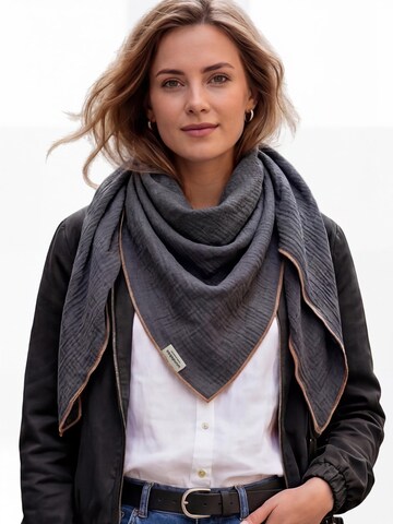 wundabaa Scarf 'Musselin' in Grey: front