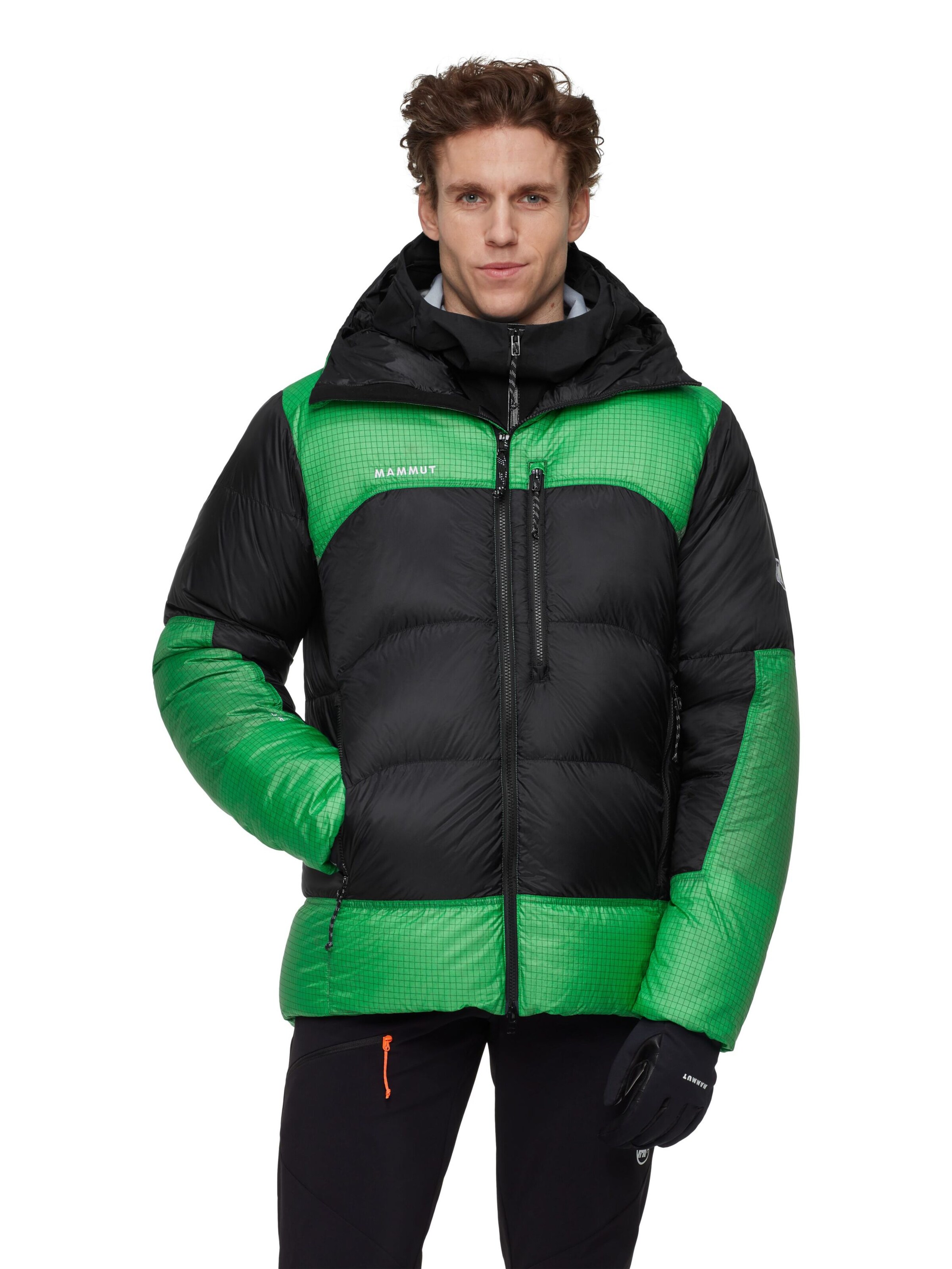 MAMMUT Outdoor jacket in Black: front
