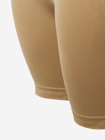 ONLY Carmakoma Skinny Shorts in Beige
