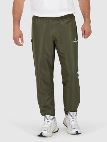 Sergio Tacchini Regular Trainingshose ' CARSON 024' in Grün: Vorderseite