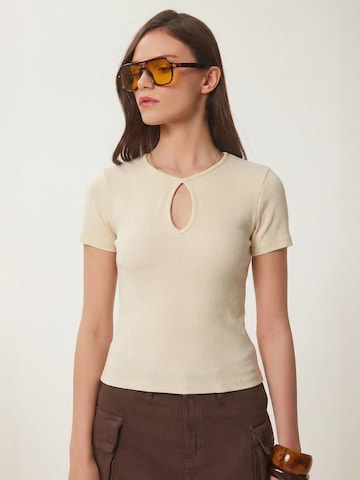Camicia da donna di Happiness İstanbul in beige: frontale