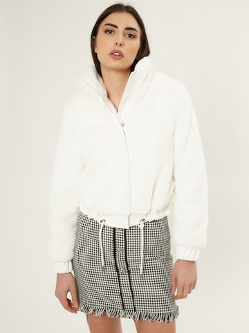 Influencer Übergangsjacke in Weiß: Vorderseite