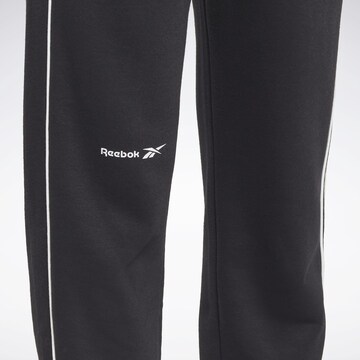 Reebok Slimfit Sporthose in Schwarz