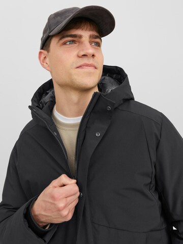 JACK & JONES Φθινοπωρινό και ανοιξιάτικο μπουφάν 'JPRBBlakeen' σε μαύρο