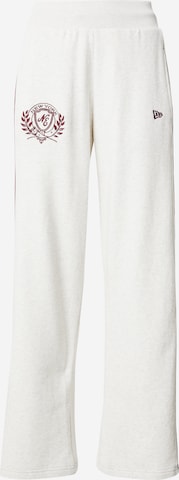 NEW ERA Wide Leg Housut värissä harmaa: etupuoli