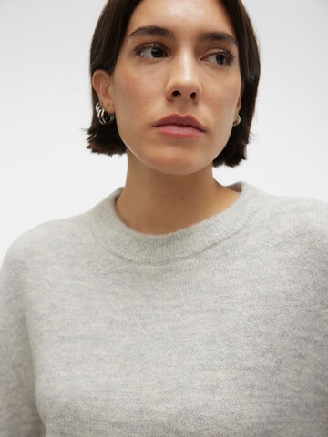 VERO MODA Sweter 'RILEY' w kolorze szary