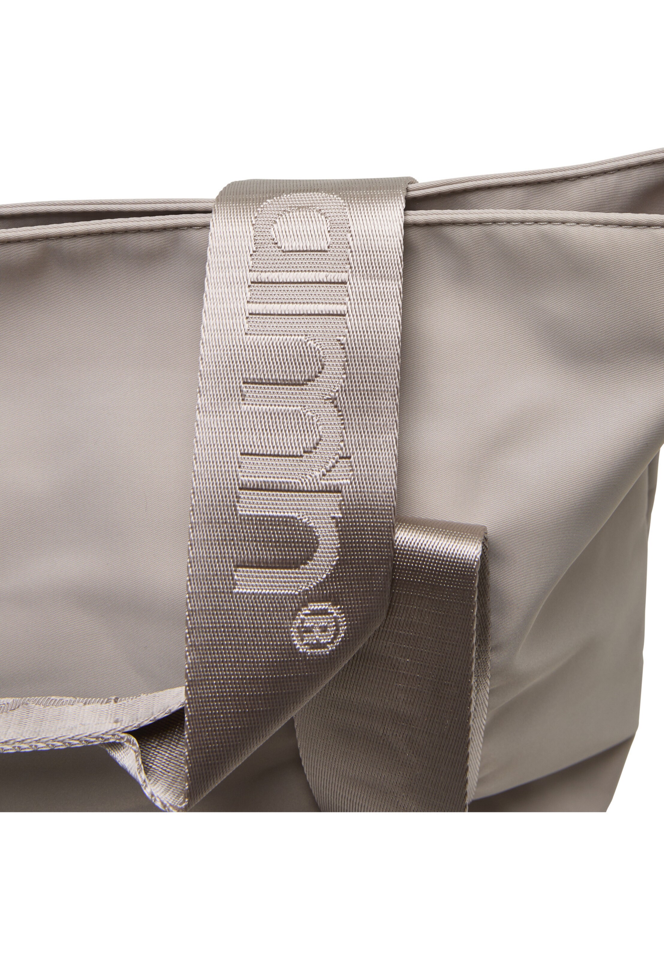 Aim'n Shopper in Bruin