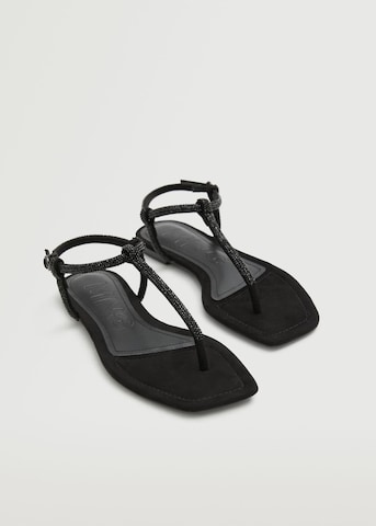 Flip-flops 'Tubi' de la MANGO pe negru