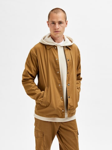 SELECTED HOMME Between-Season Jacket 'SKYE' in Brown: front