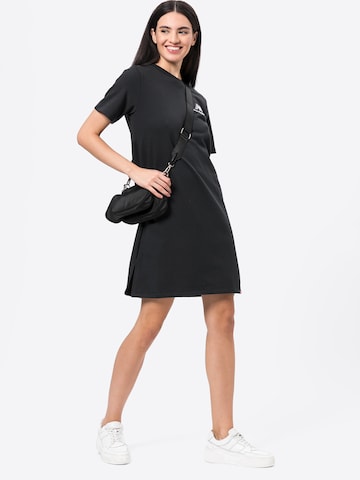 Rochie 'Essentials' de la new balance pe negru