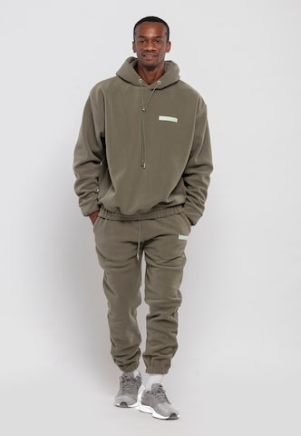 Tom Barron Tracksuit in Green: front