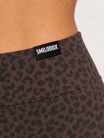 Smilodox Skinny Short Leggings ' Velvara ' in Braun