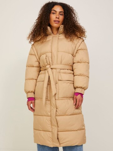 JJXX Winter Coat 'Sus' in Brown: front