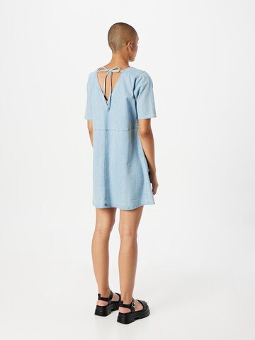 Robe River Island en bleu