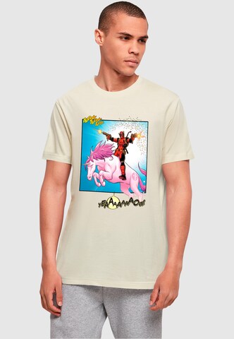 Maglietta 'Deadpool - Unicorn Battle' di ABSOLUTE CULT in beige: frontale