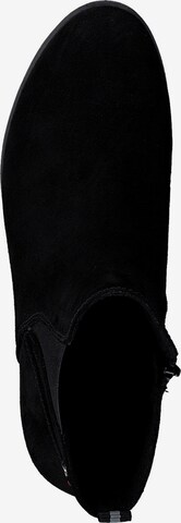 s.Oliver Chelsea Boots in Schwarz