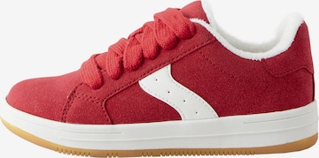 Next Tennarit värissä punainen: etupuoli