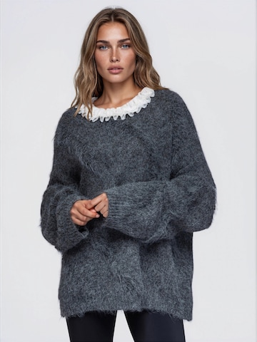 Ombre Pullover‌‌‌‌‌‌ in Grau