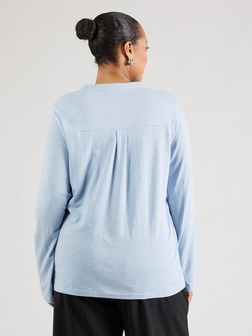 ONLY Carmakoma - Blusa 'CARSCARLETTA' en azul