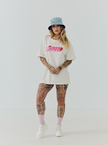 ABOUT YOU x Sharlota - Camiseta 'Stella' en blanco