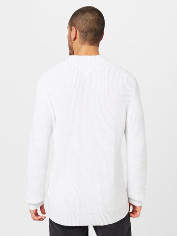 Pull-over Tommy Jeans en blanc